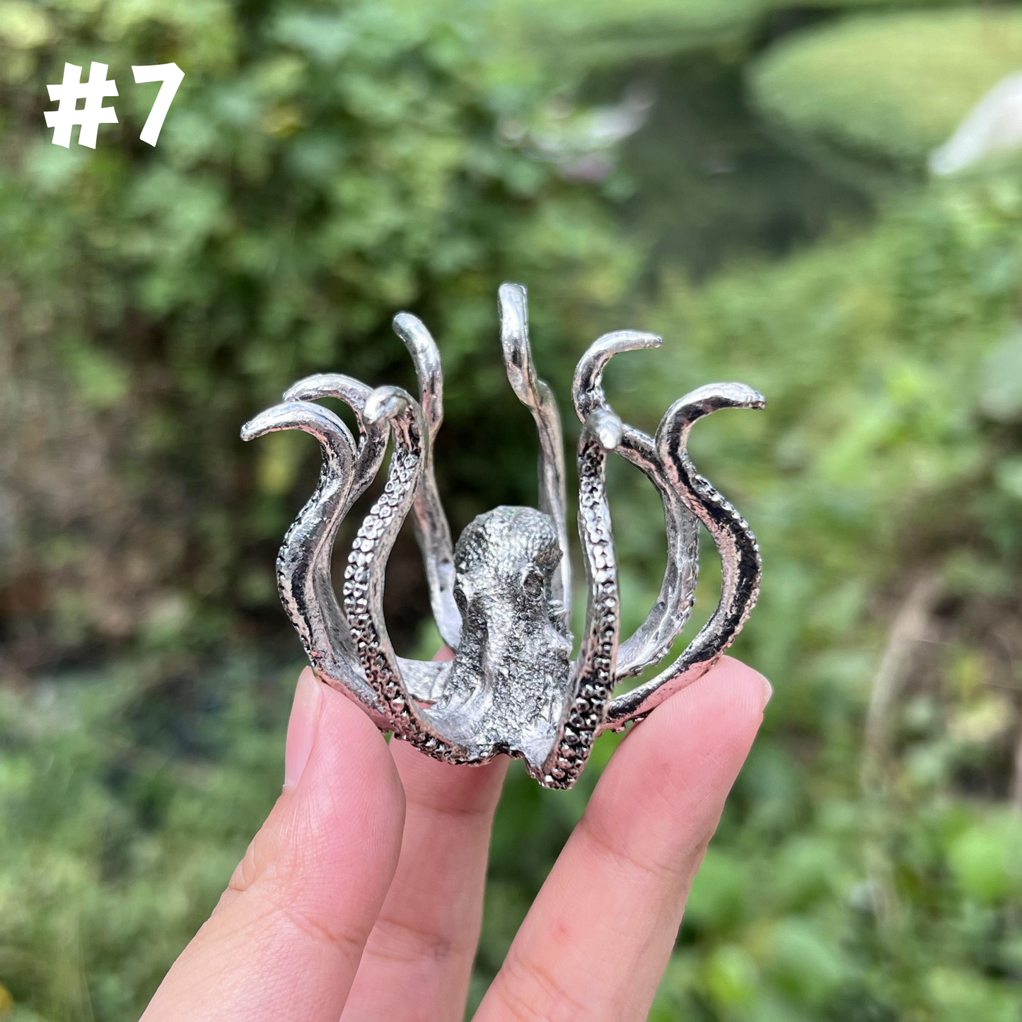 Metal Crystal Sphere Holder - Shop